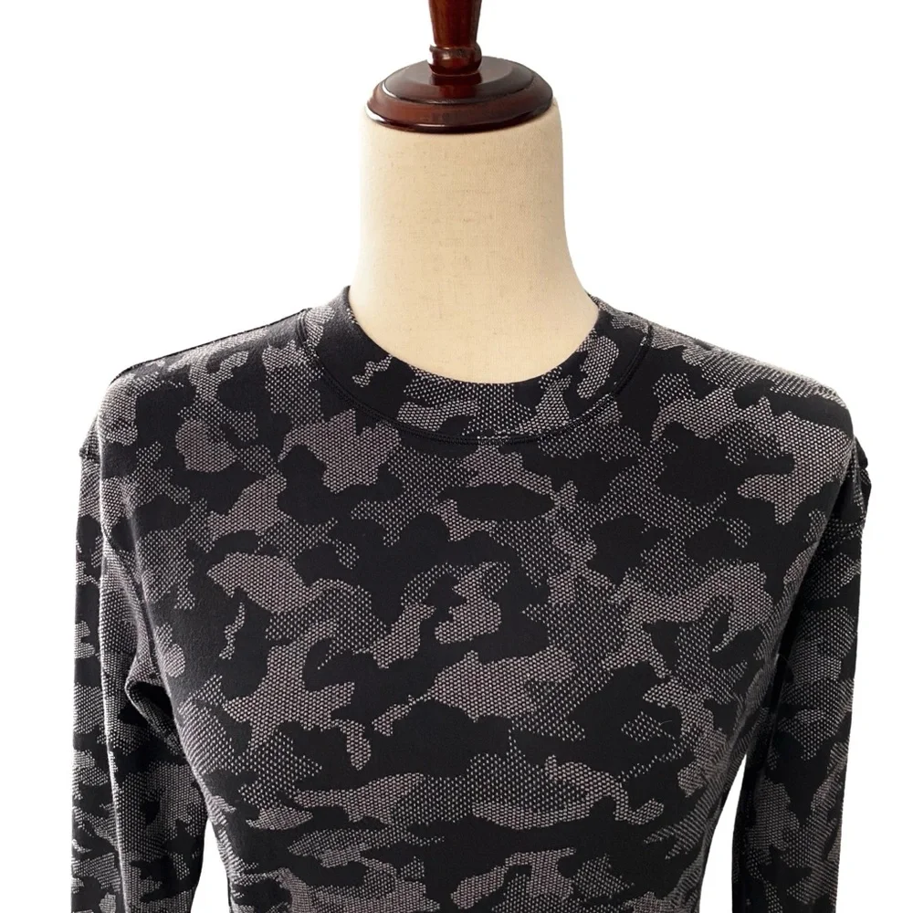 Lululemon Close To Crossing Long Sleeve Heritage Camo Jacquard Size 8